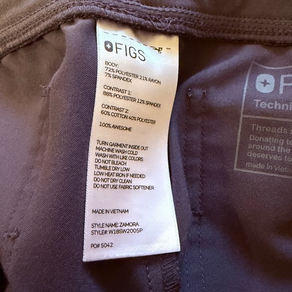 Figs Charcoal Scrub Top - MP - Picture 3 of 8